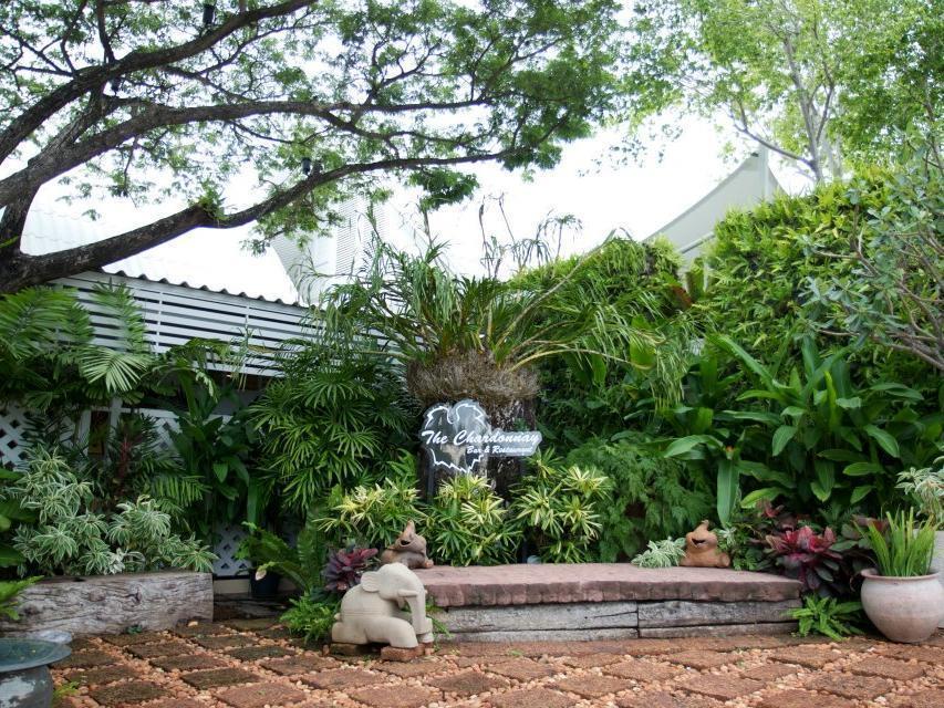Charn Residence Bangsaen Buitenkant foto